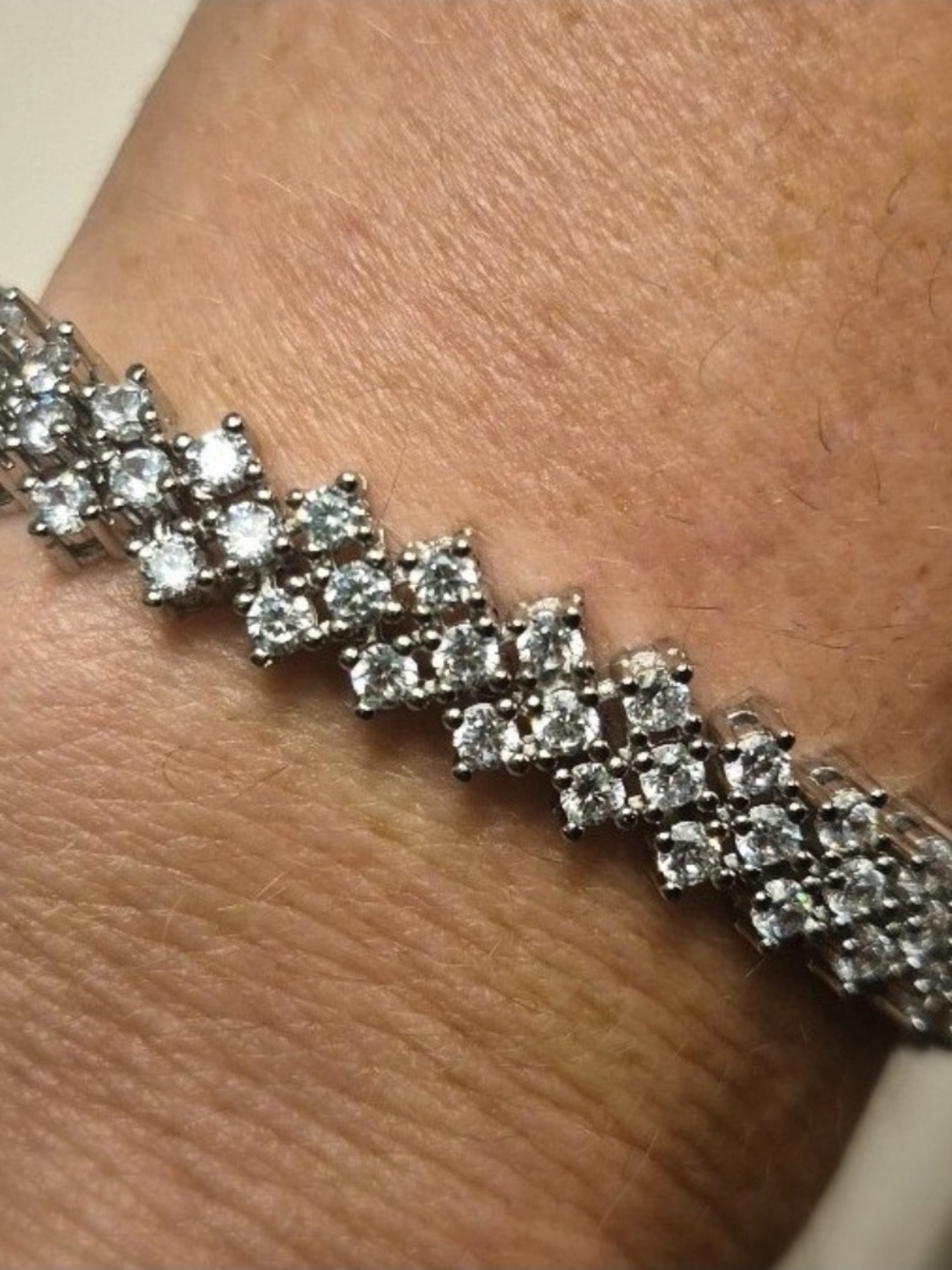 VVS1 Clarity 13 Carat* Estimated weight *Full Zigzag Moissanite Bracelet 7 inch*